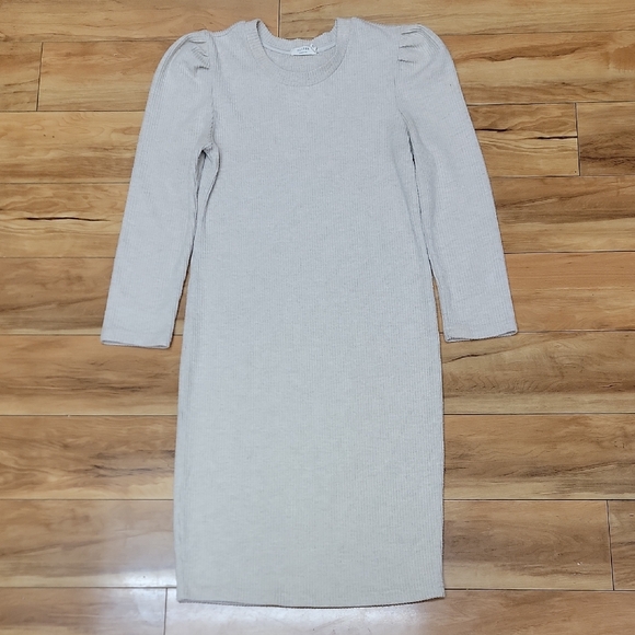 Harper Dresses & Skirts - Harper Size SMALL 3/4 Sleeve Stretch Ribbed Sweater Dress In Color Baige